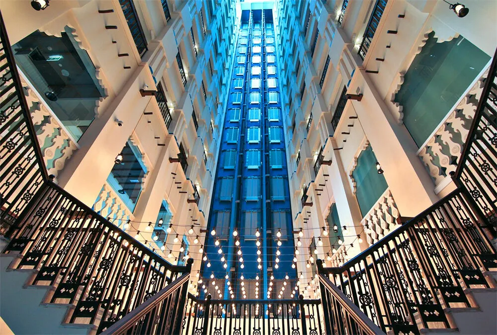 Central Inn Souq Waqif Hotel giữa khu chợ cổ Souq Waqif, Doha