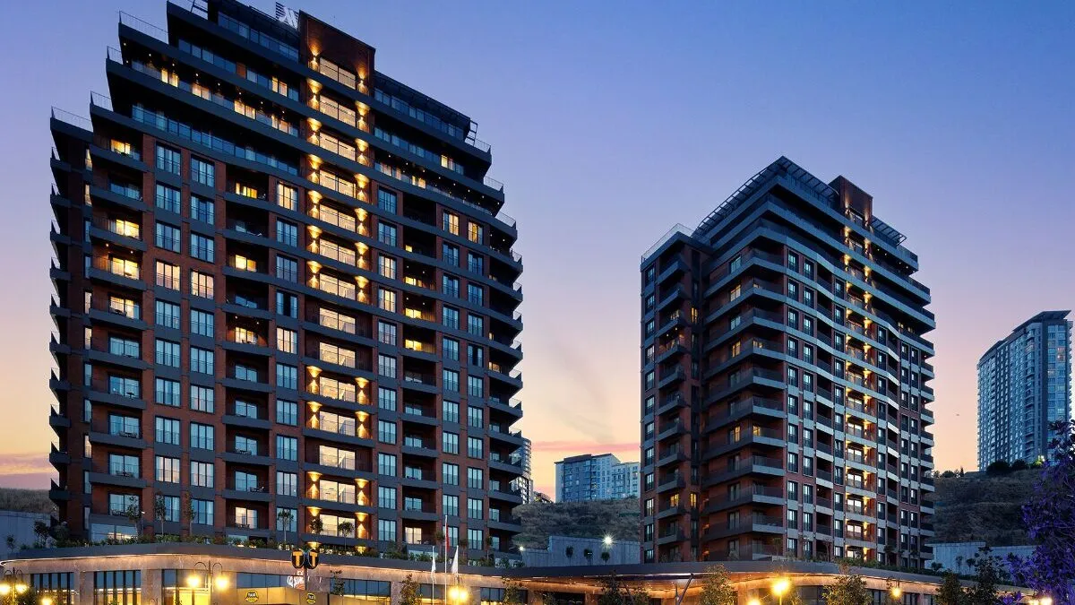 Tổ hợp căn hộ dịch vụ Marriott Executive Apartments tại The Tema World Istanbul lúc hoàng hôn