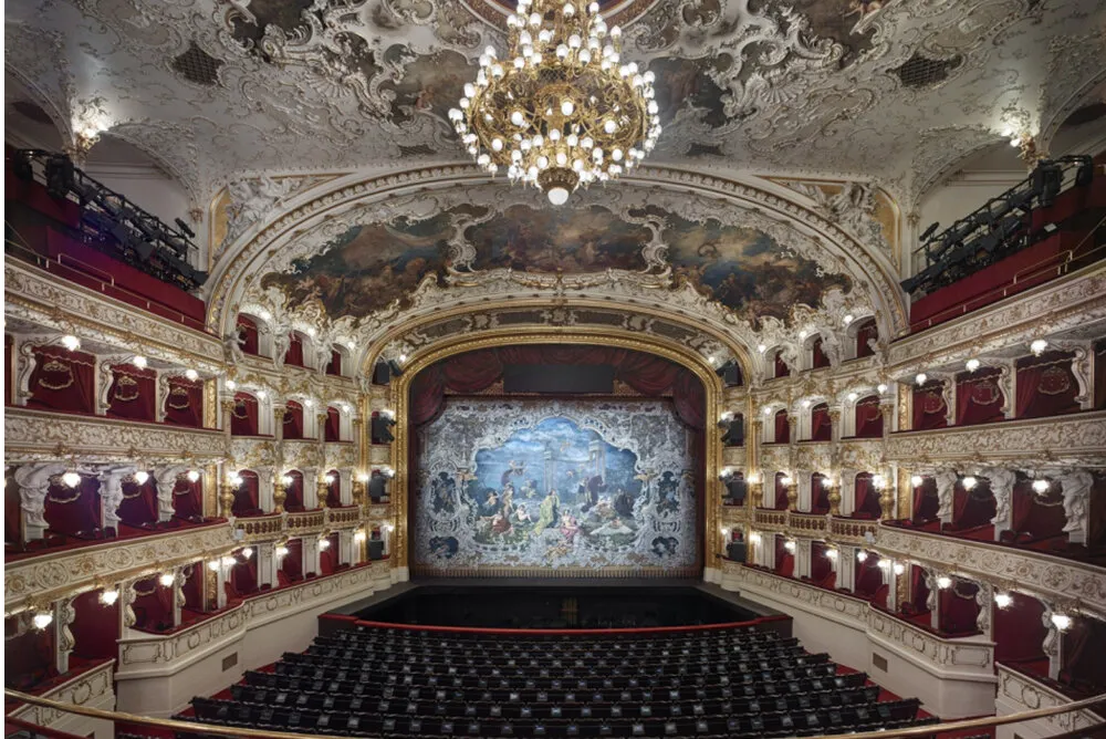 Nhà hát Opera Quốc gia Praha — Séc — hình 2